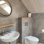 Appartement Mazursko - Komfortowe Nad Jeziorem, Sauna, Kominki Na Parterze Kretowiny